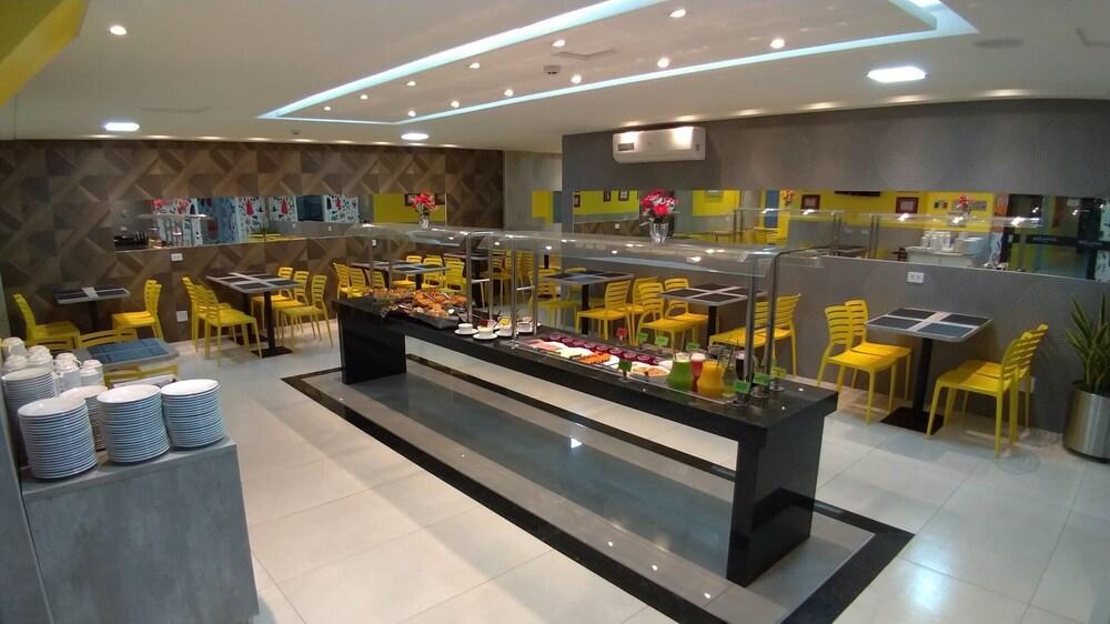 Hotel Avalon Maringa Economico Kültér fotó