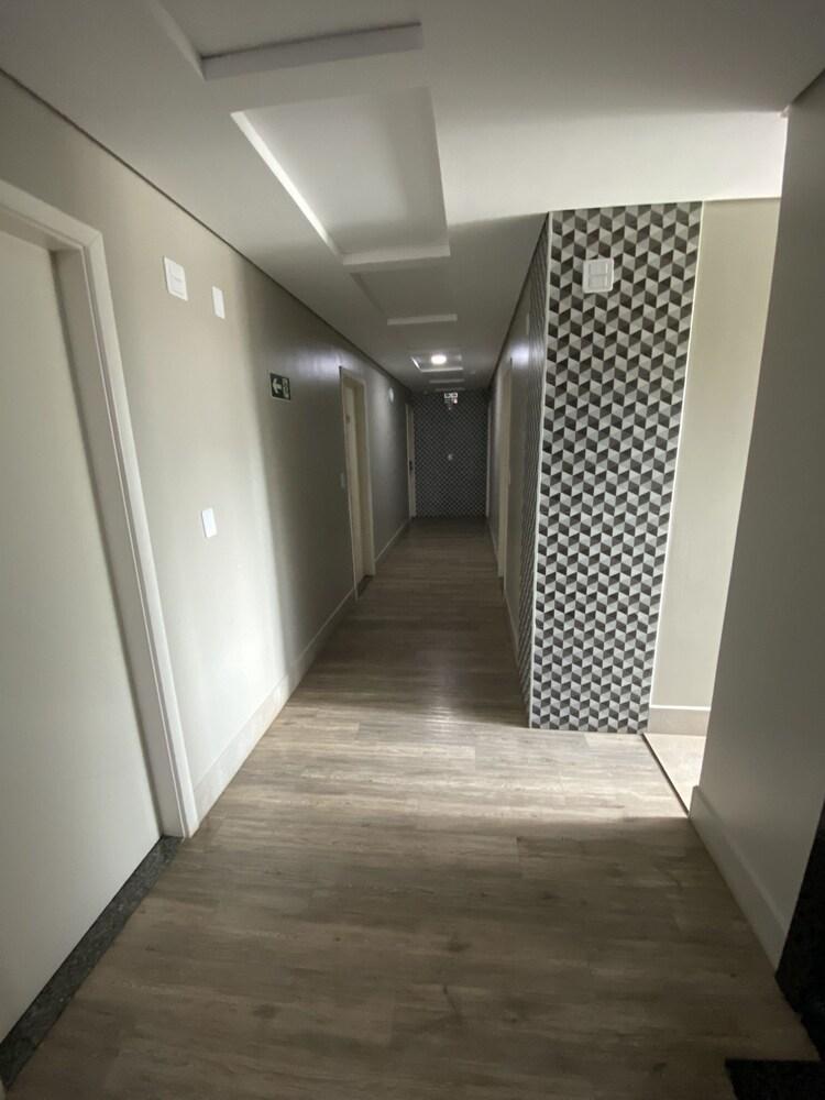 Hotel Avalon Maringa Economico Kültér fotó