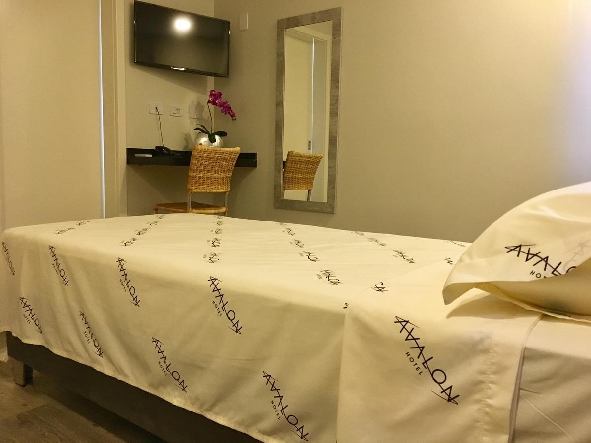 Hotel Avalon Maringa Economico Kültér fotó
